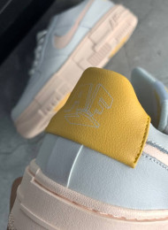 Кроссовки Nike Air Force 1 Pixel White Arctic Orange живое фото 4